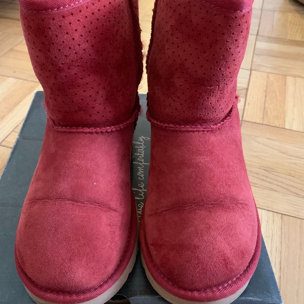 Ugg kid boots
